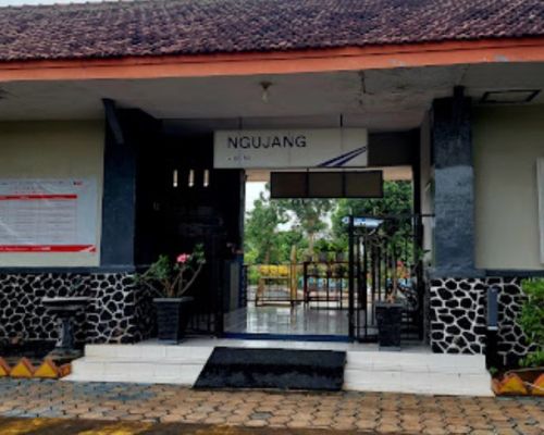 Stasiun Ngujang